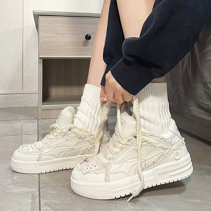 Frayed Star Low Sneaker — Cream