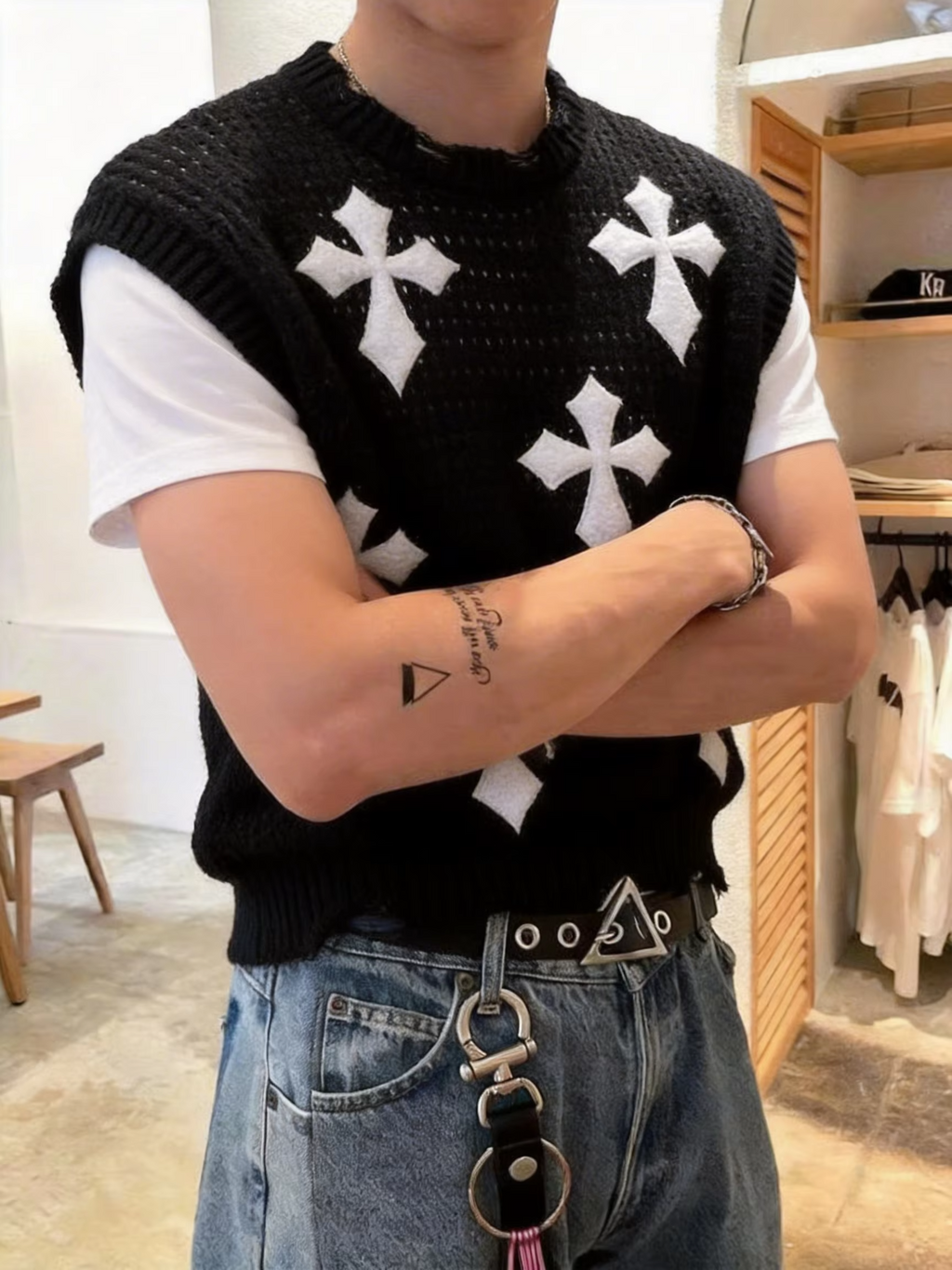 Cross Knit Vest — Black