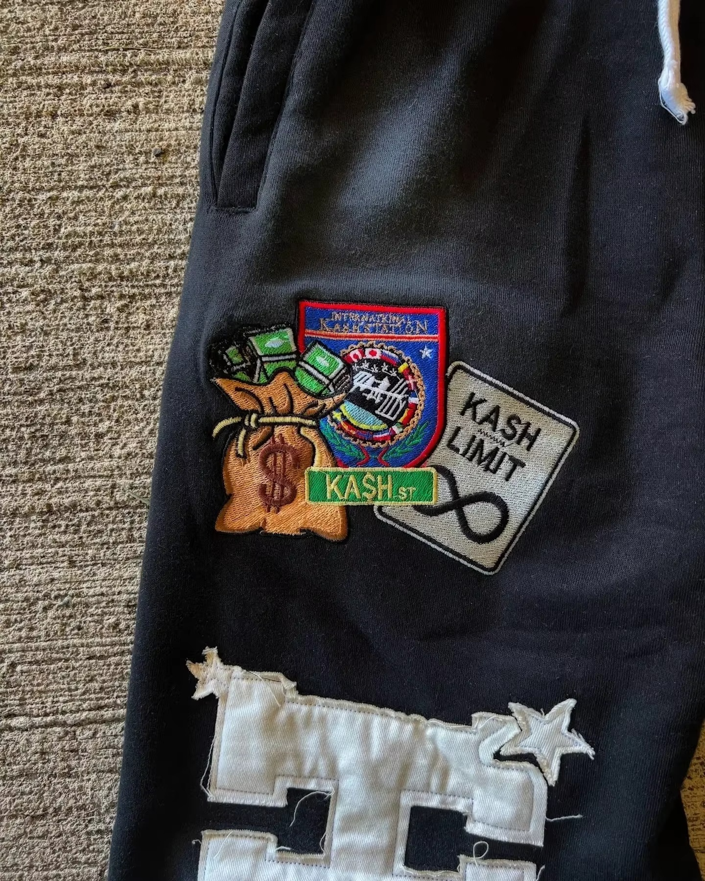 Kash Limit Sweatpants