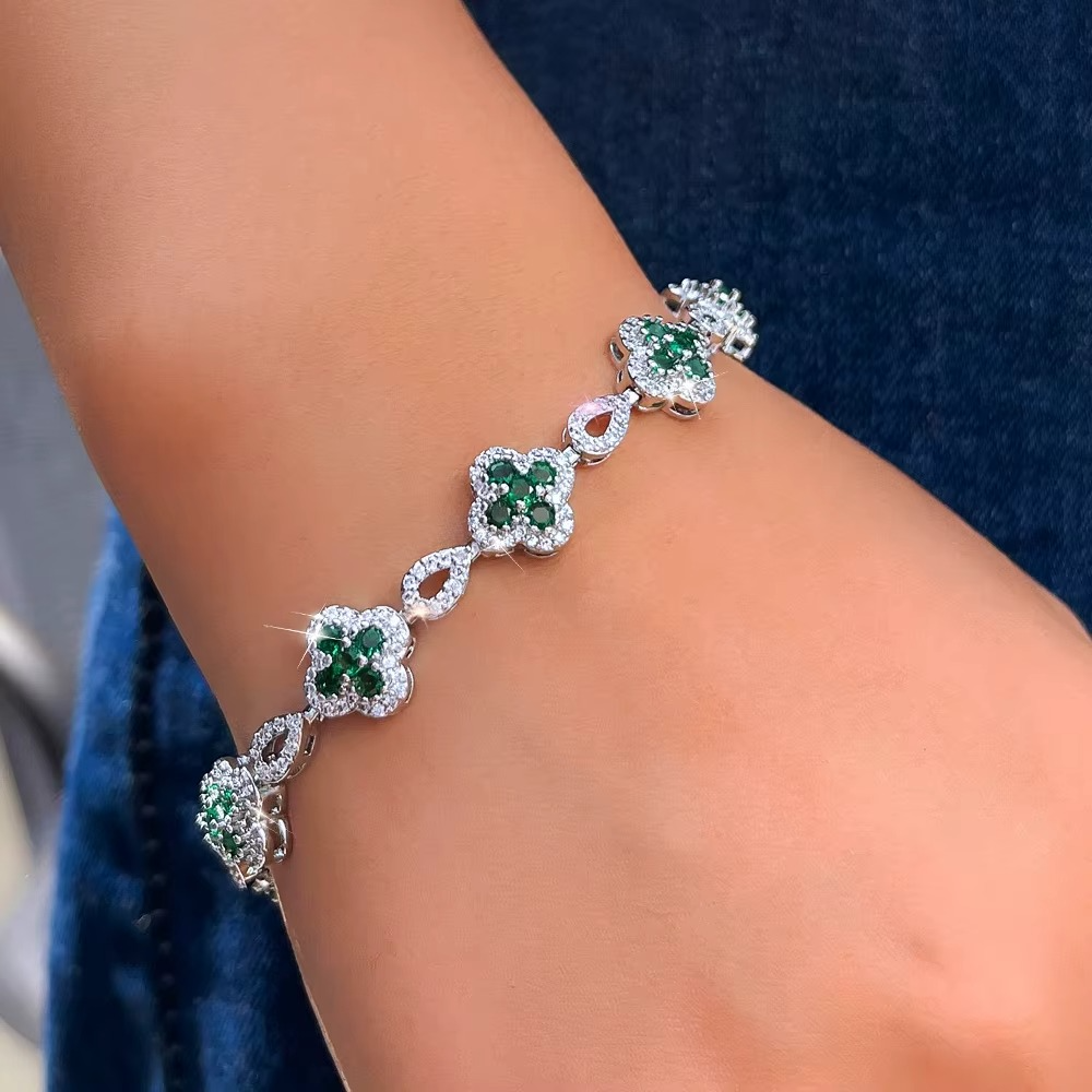 Clover Emerald Bracelet