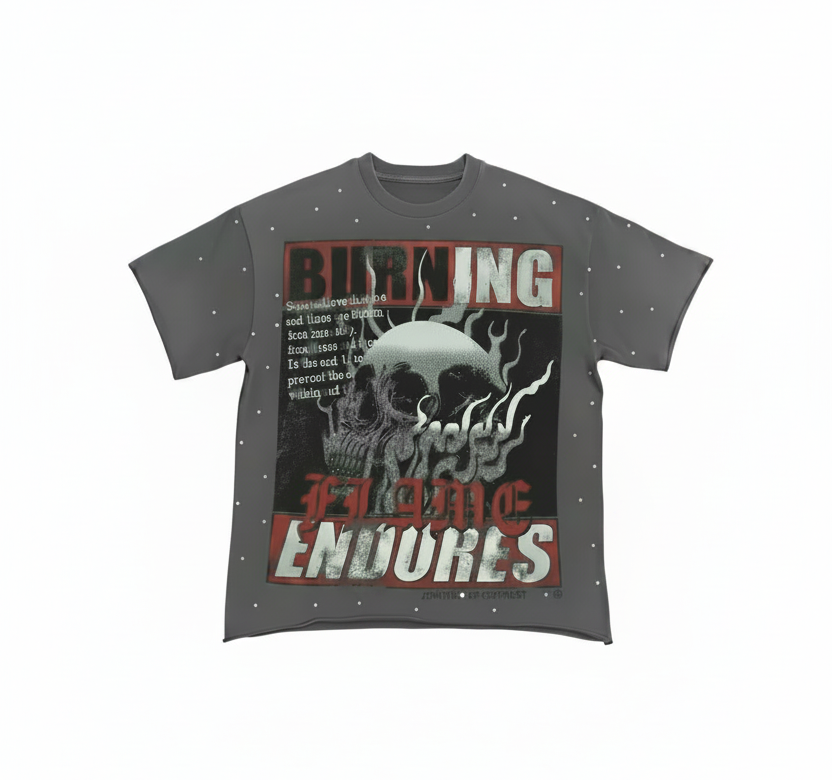 T-shirt senza etichetta sfondo bianco